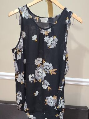 Van Heusen NWT size L Black Floral Sleeveless Top